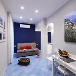 アパートホテル Casamalfi Centro Storico 2*