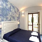Casamalfi Centro Storico アパートホテル 2*