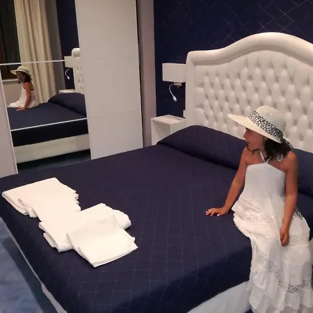 Aparthotel Casamalfi Centro Storico 2*