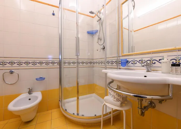 Casamalfi Centro Storico 2*